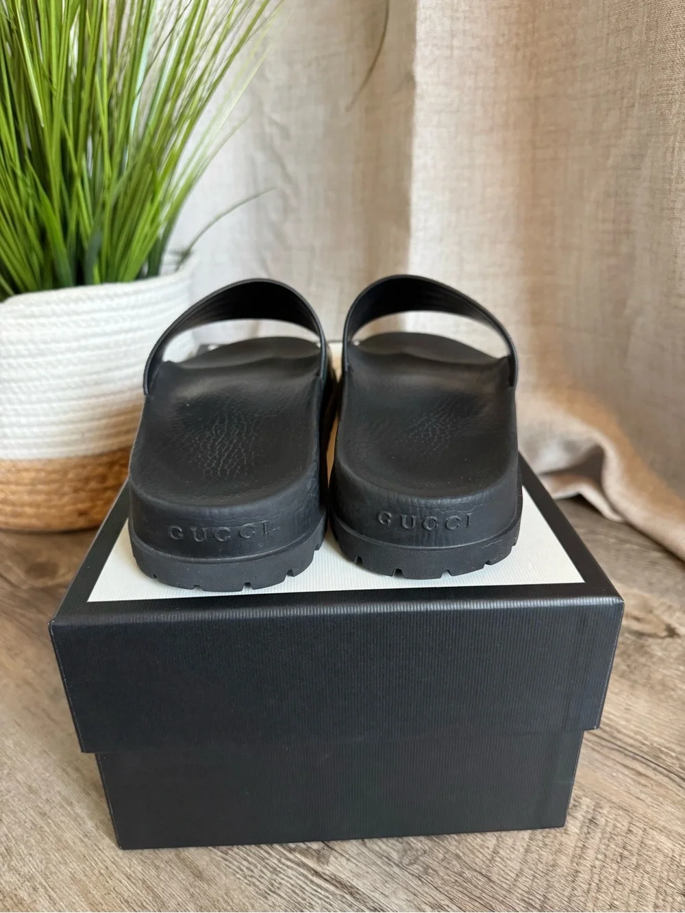 Gucci Mens Slides size 7